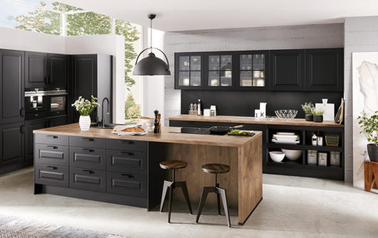 nobilia North America traditional cabinetry, the SYLT 851, a black colonial kitchen option