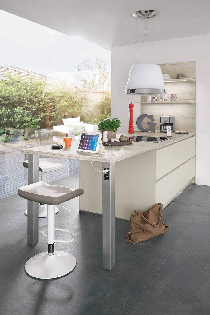 nobilia breakfast bar with smart outlets