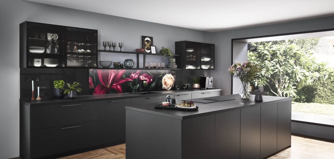 Black Modern Kitchen